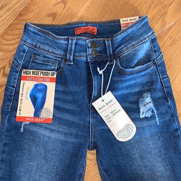 Bundle = Four Tops + Jeans = Great Value! - Picture 12 of 16